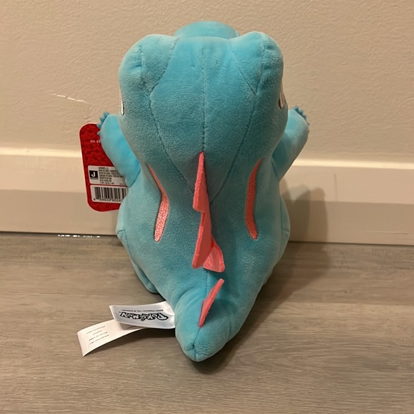 Totodile Pokémon Plush Toy NWT - Picture 3 of 4